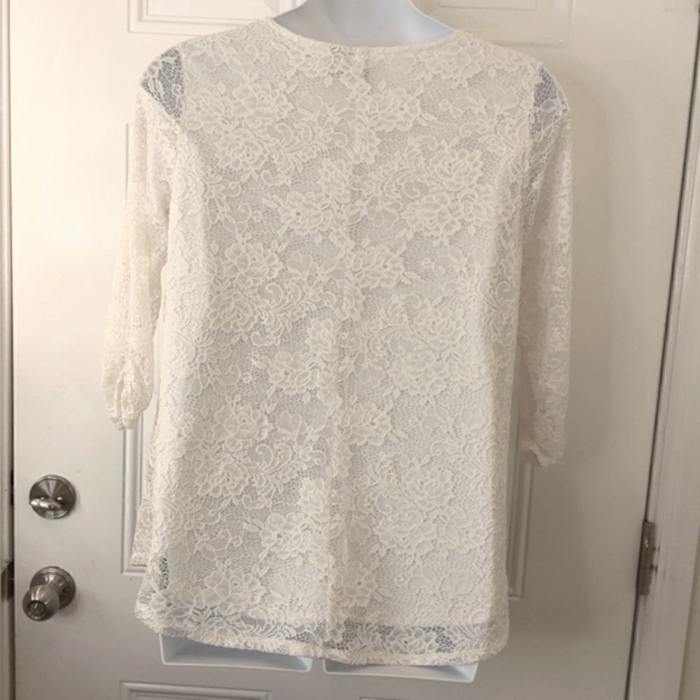 New Directions off-white fully lined lace 3/4 sleeve with ruching tunic - Picture 8 of 10